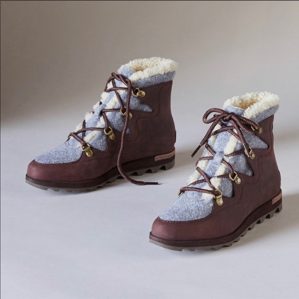 SOREL Sneakchic Alpine Boots